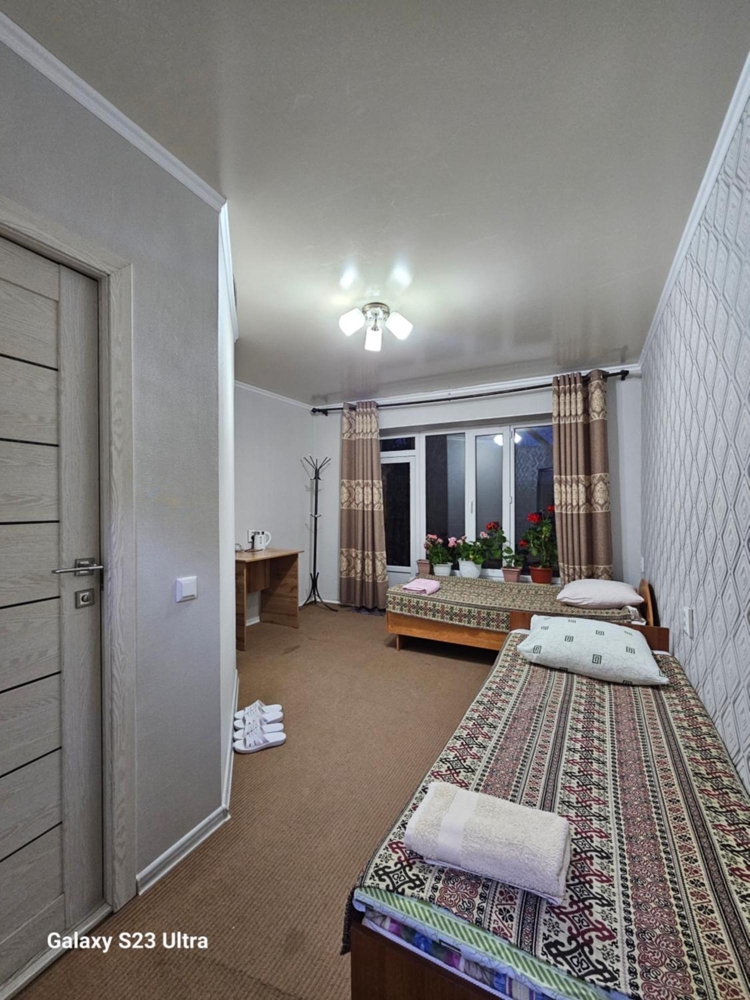 Guest House Mira Kochkor Zewnętrze zdjęcie