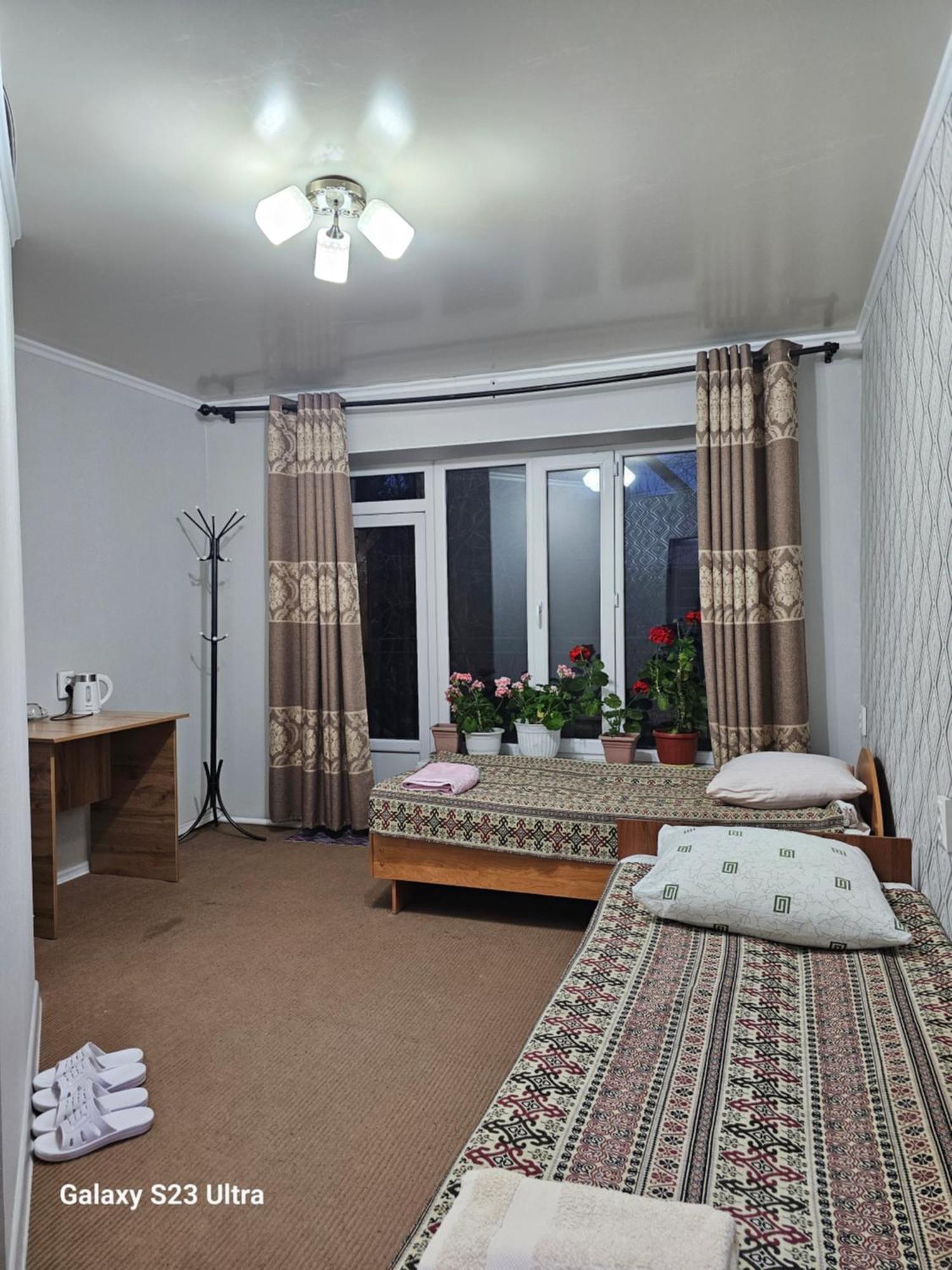 Guest House Mira Kochkor Zewnętrze zdjęcie